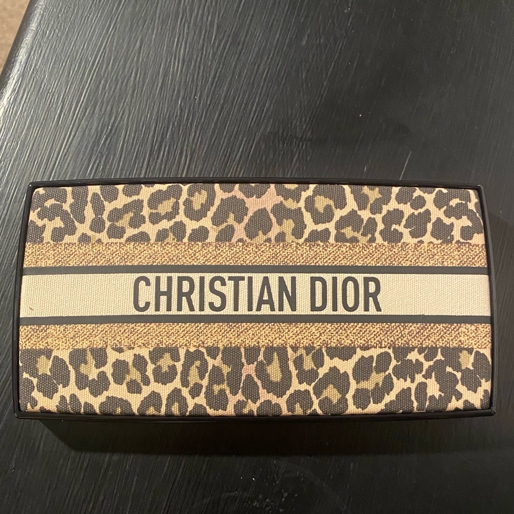 Diorshow 10 Color Eye Makeup Palette – Mitzah Limited Edition - Picture 2 of 5